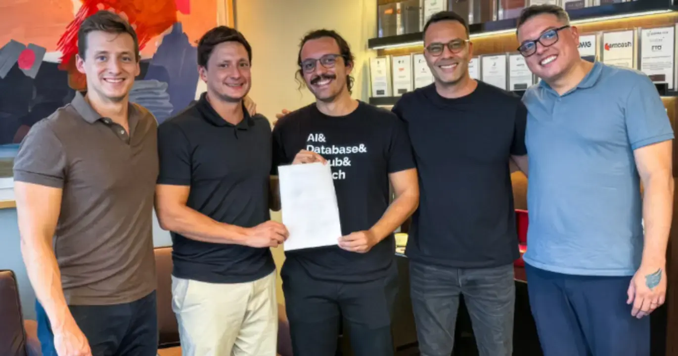 Adapta compra Skip por R$ 30 milhões e monta ecossistema de IA para PMEs criarem seus próprios softwares