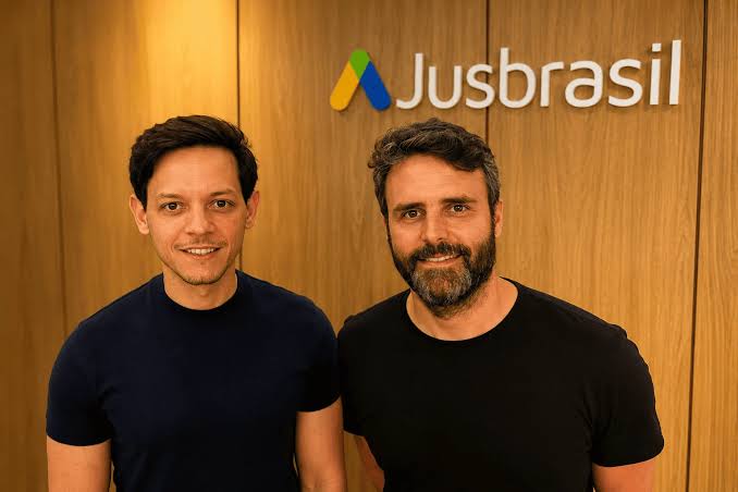 Jusbrasil compra a MinutaIA e chega perto de R$ 1 bilhão em receita recorrente com 85% vindo de produtos AI-first