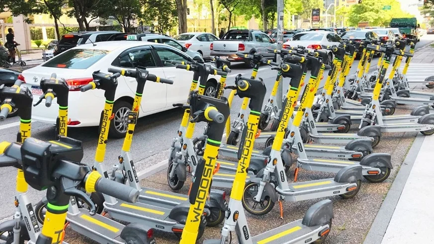 Whoosh aporta mais R$ 100 milhões no Brasil e quer dobrar a frota de patinetes para 20 mil até dezembro
